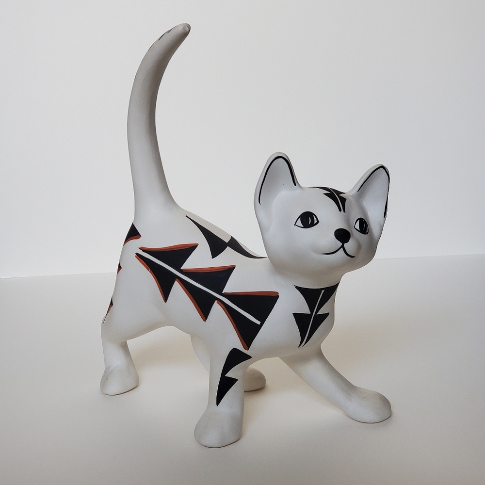 Acoma Pottery Cat Signed S. Chino Matte Natural with Black Brown Native American